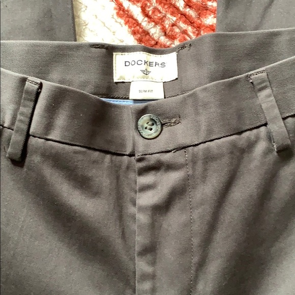 Men’s Dockers - Picture 2 of 3